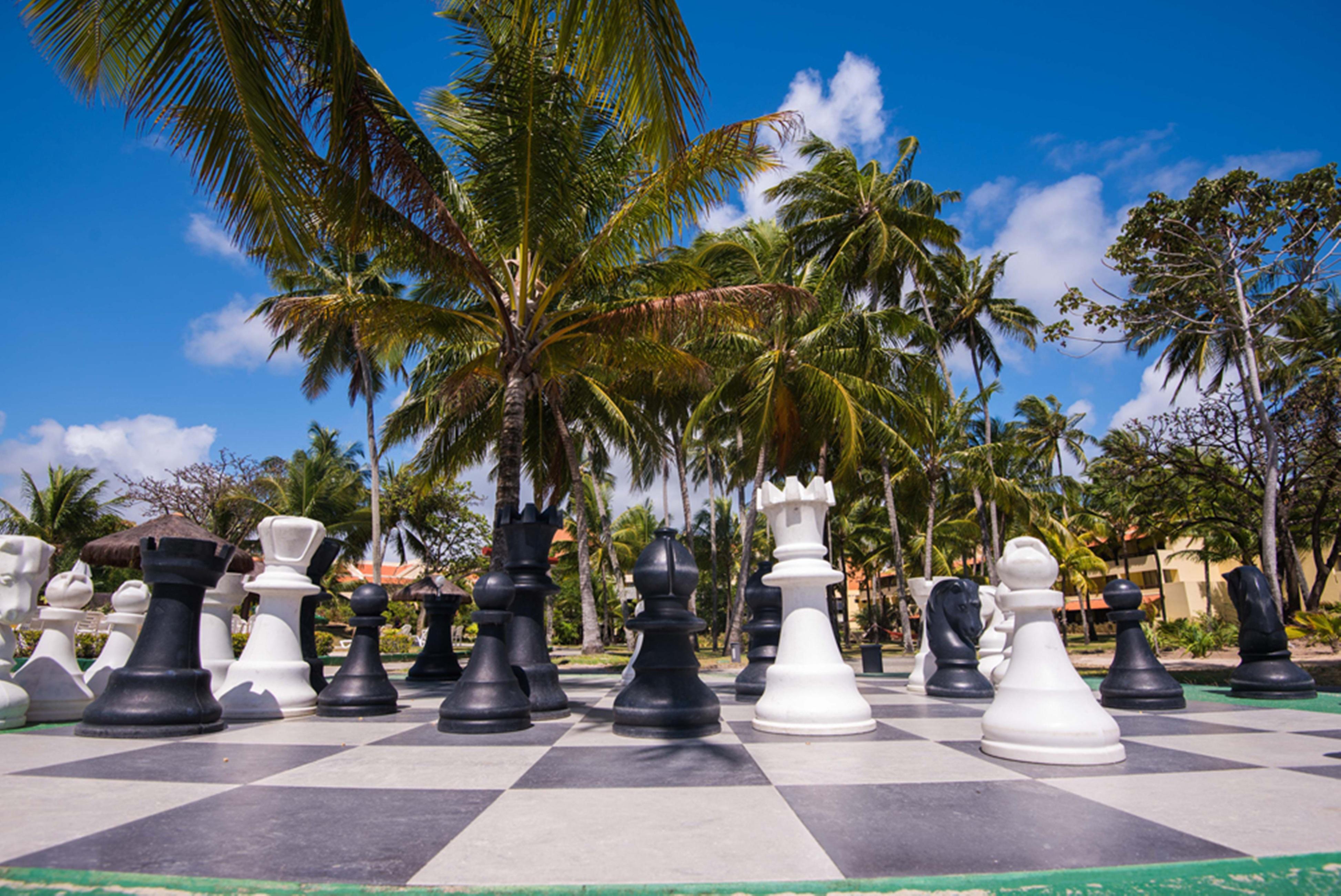 Vila Galé Eco Resort do Cabo - All Inclusive Cabo de Santo Agostinho Extérieur photo A giant chess set in the resort