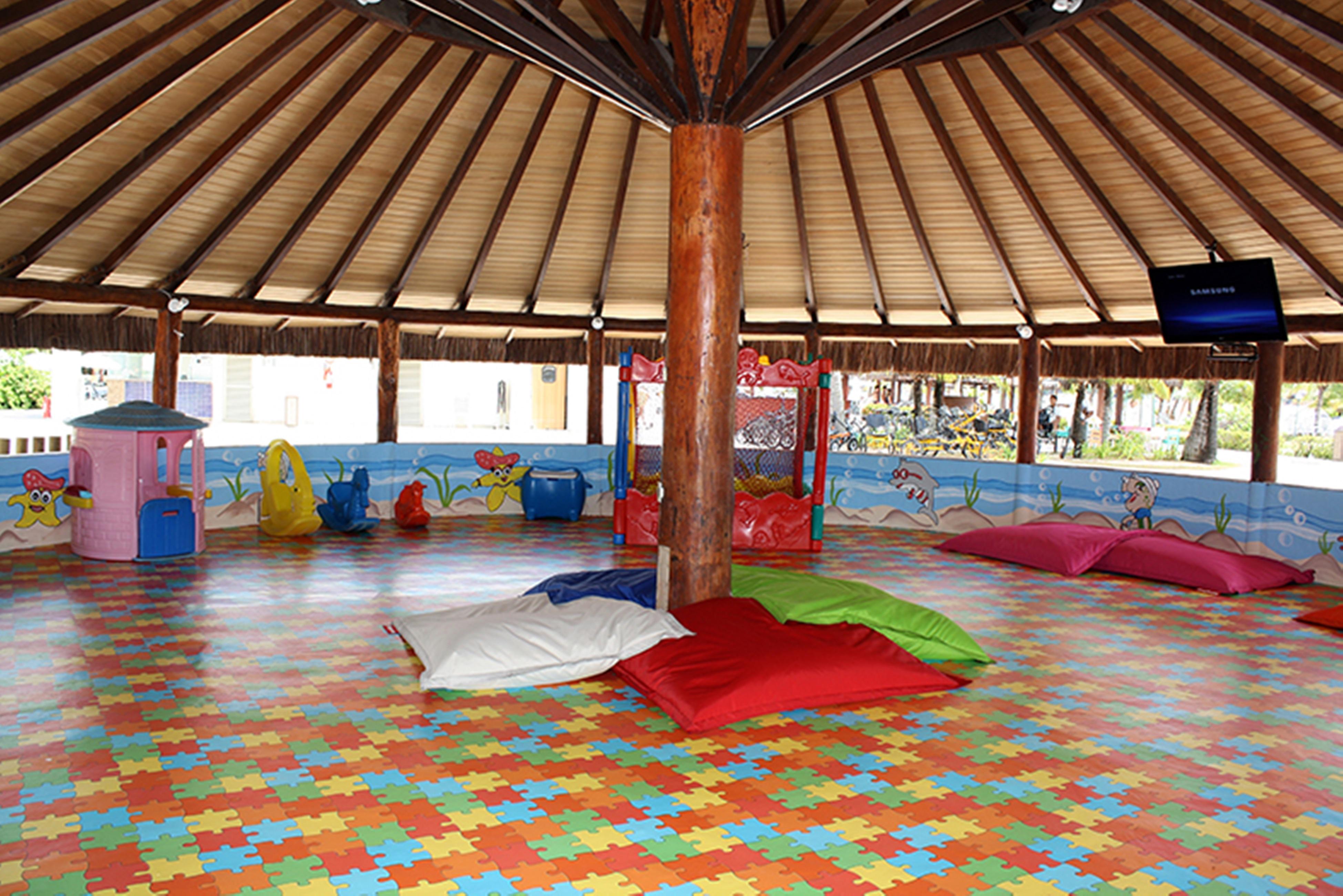 Vila Galé Eco Resort do Cabo - All Inclusive Cabo de Santo Agostinho Extérieur photo The interior of the children's club at the resort