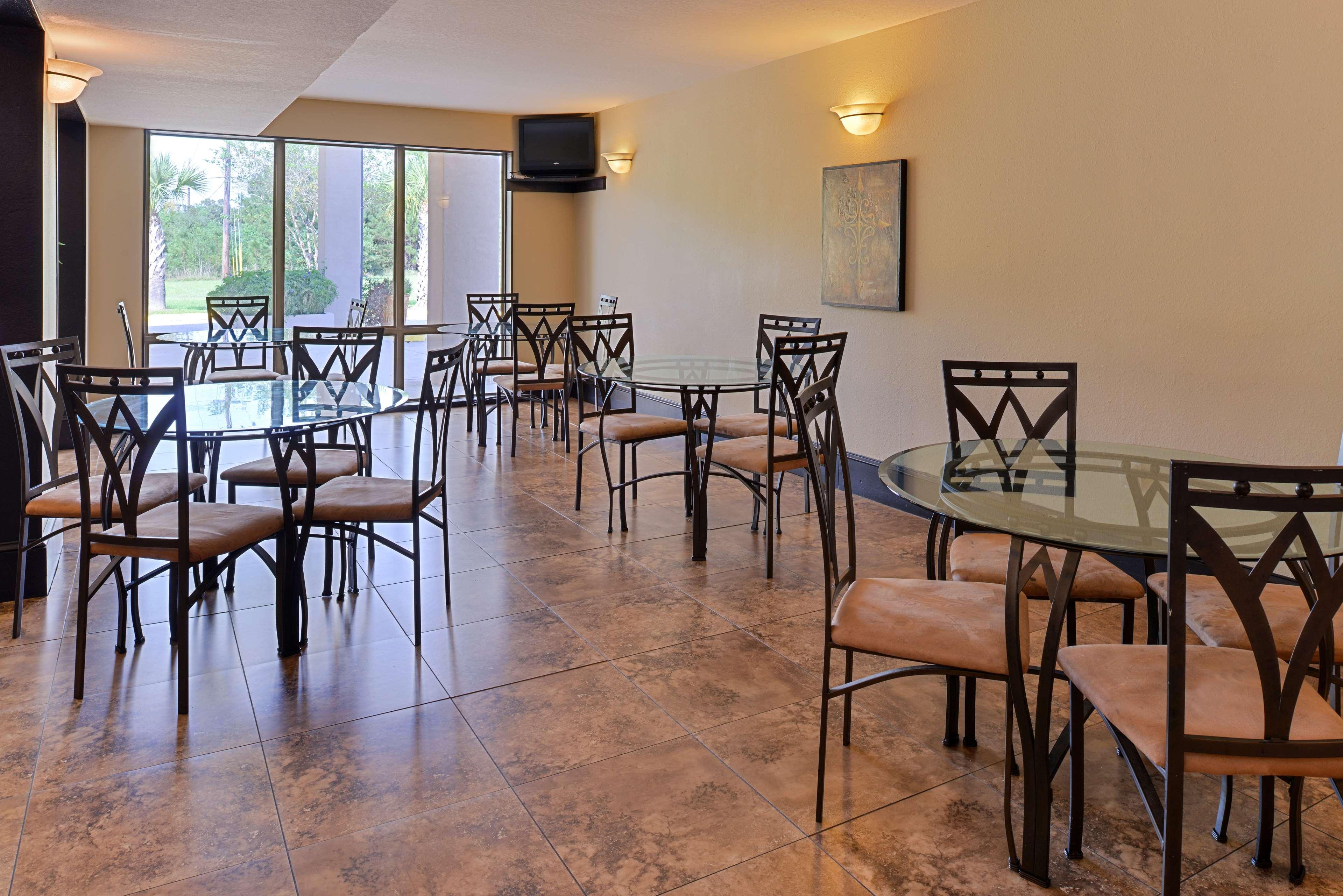 Vila Galé Eco Resort do Cabo - All Inclusive Cabo de Santo Agostinho Extérieur photo The dining room at the hotel